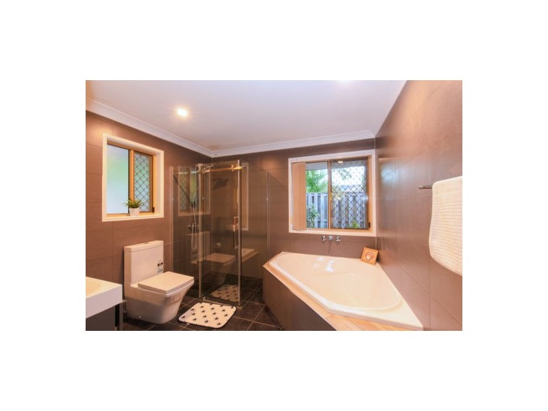 33 Lewis Place, Calamvale QLD 4116