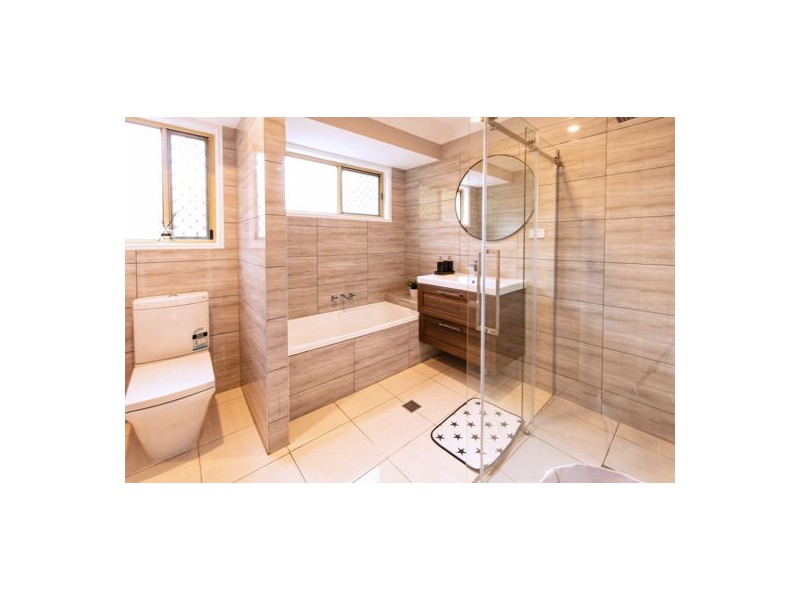 33 Lewis Place, Calamvale QLD 4116