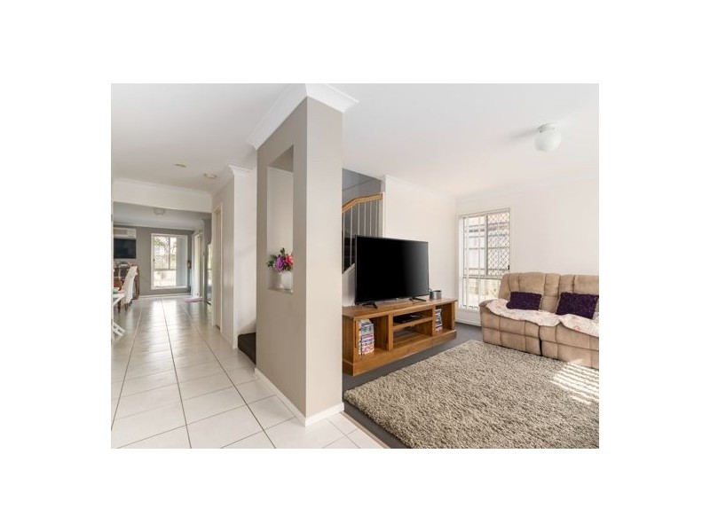 11 Delaforce Street, Regents Park QLD 4118