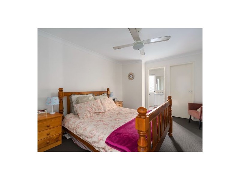 11 Delaforce Street, Regents Park QLD 4118