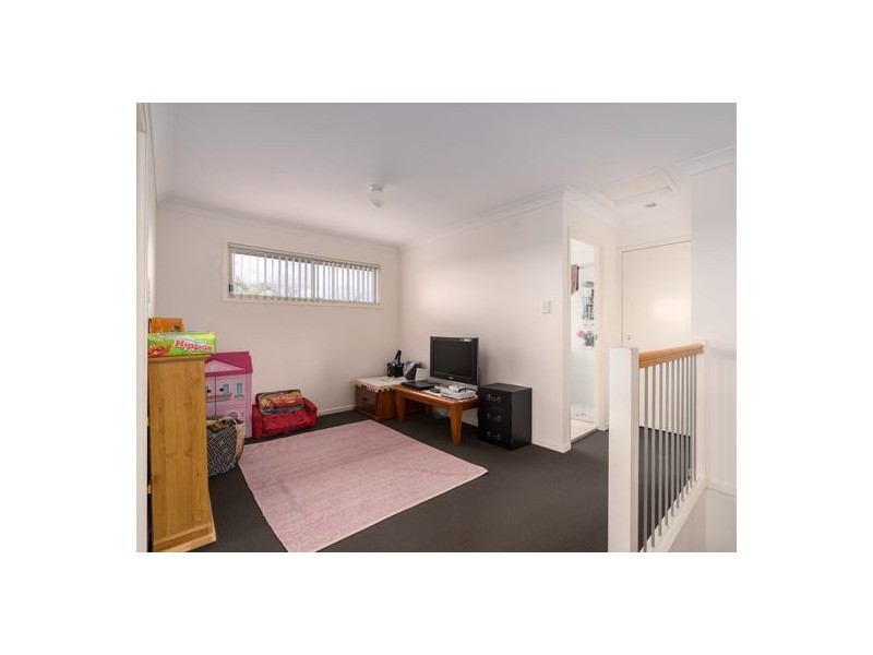 11 Delaforce Street, Regents Park QLD 4118