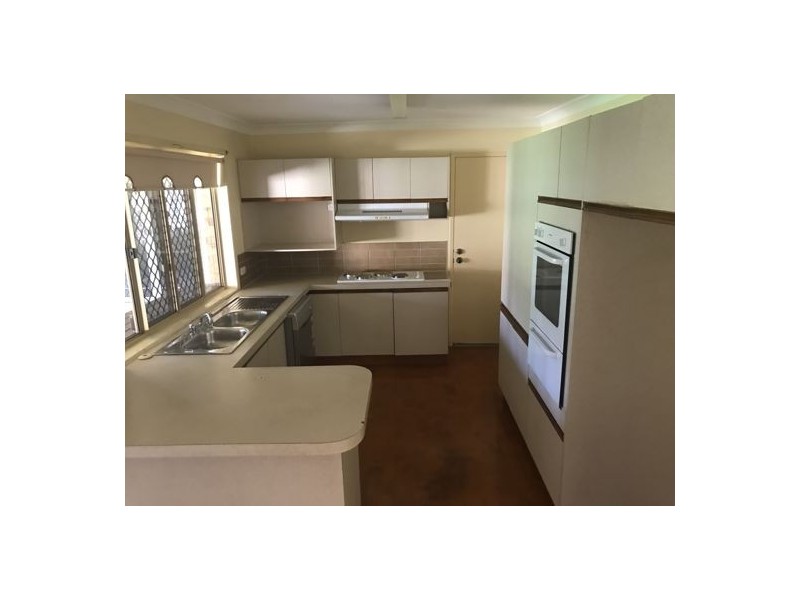 27 Oakville St, Runcorn QLD 4113