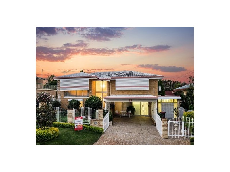 10 Angelina Street, Macgregor QLD 4109