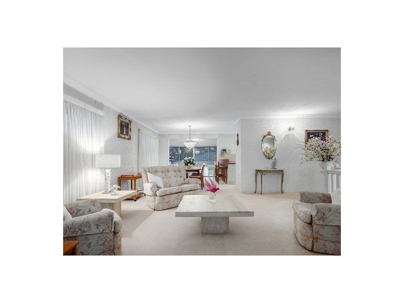 10 Angelina Street, Macgregor QLD 4109