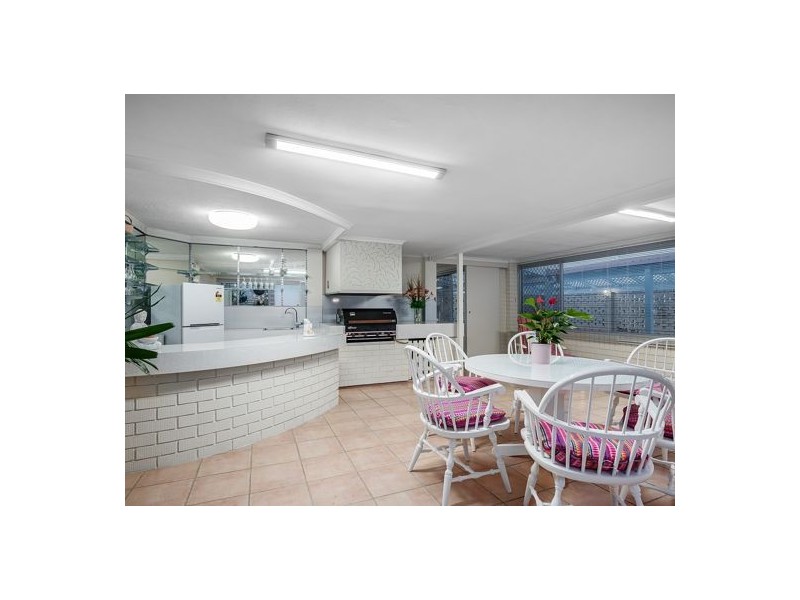 10 Angelina Street, Macgregor QLD 4109