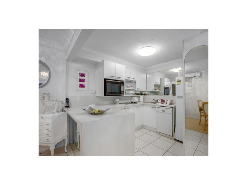 10 Angelina Street, Macgregor QLD 4109