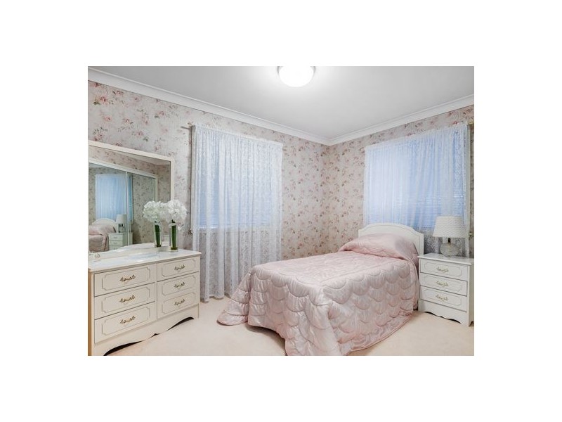 10 Angelina Street, Macgregor QLD 4109