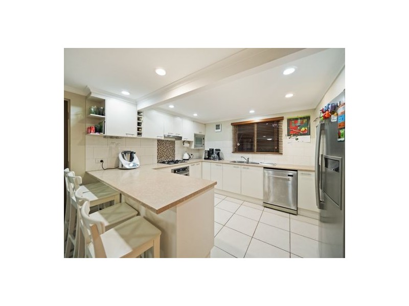 15 Sunningdale Avenue, Rochedale South QLD 4123