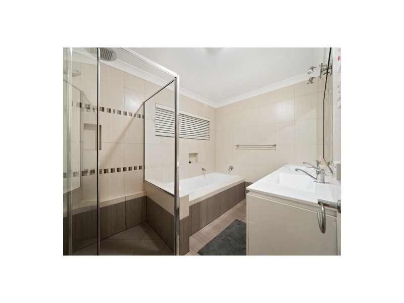 15 Sunningdale Avenue, Rochedale South QLD 4123