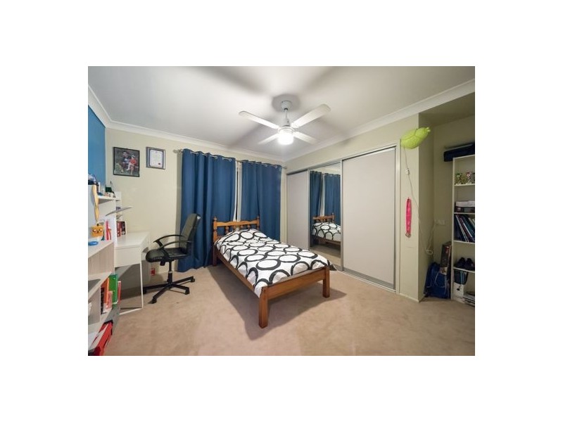 15 Sunningdale Avenue, Rochedale South QLD 4123