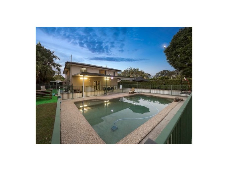 15 Sunningdale Avenue, Rochedale South QLD 4123