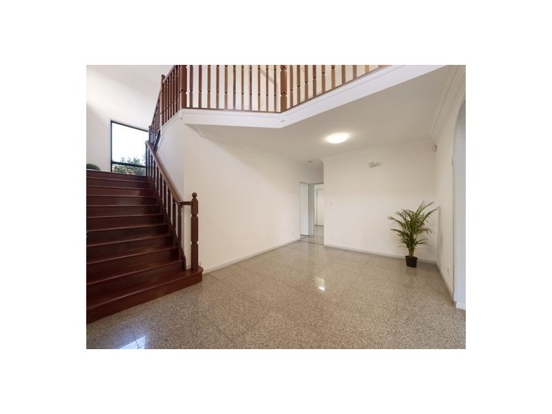 15 Parnassus Street (15 Magnolia Grove), Robertson QLD 4109