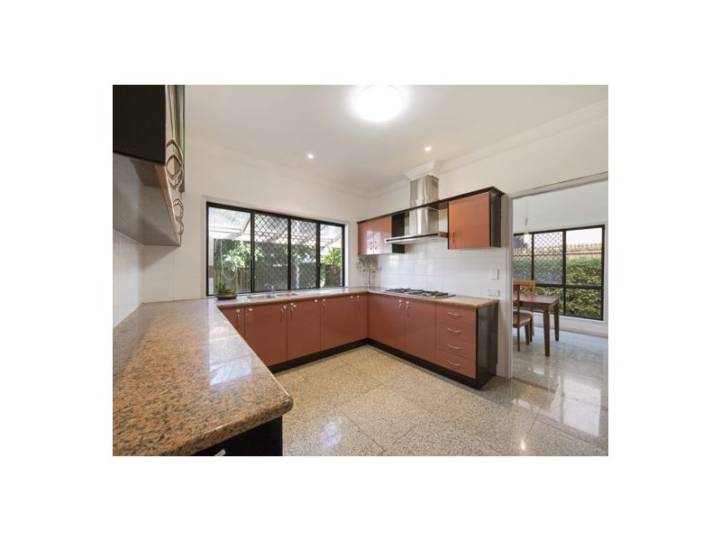 15 Parnassus Street (15 Magnolia Grove), Robertson QLD 4109