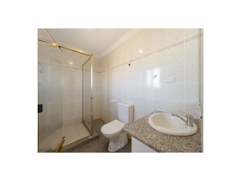 15 Parnassus Street (15 Magnolia Grove), Robertson QLD 4109