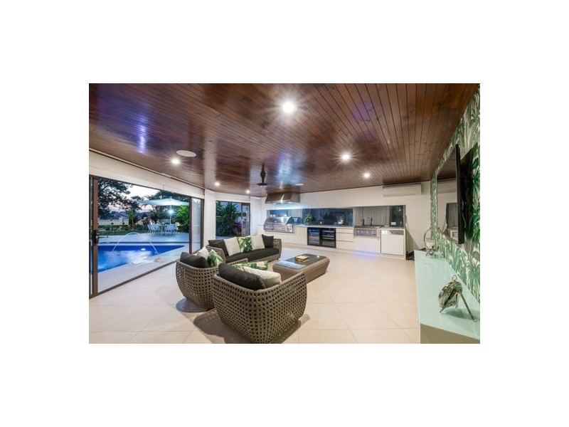 82 The Avenue, Sunnybank Hills QLD 4109