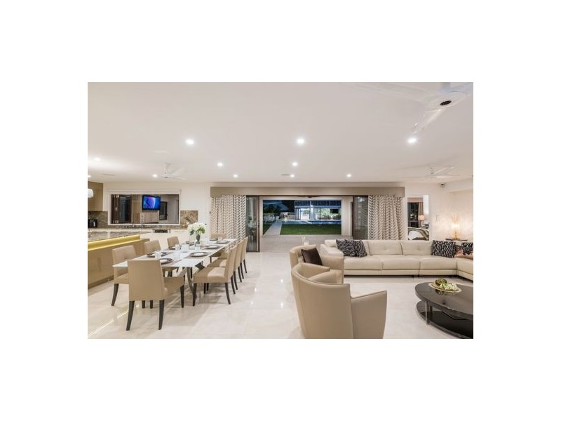 82 The Avenue, Sunnybank Hills QLD 4109