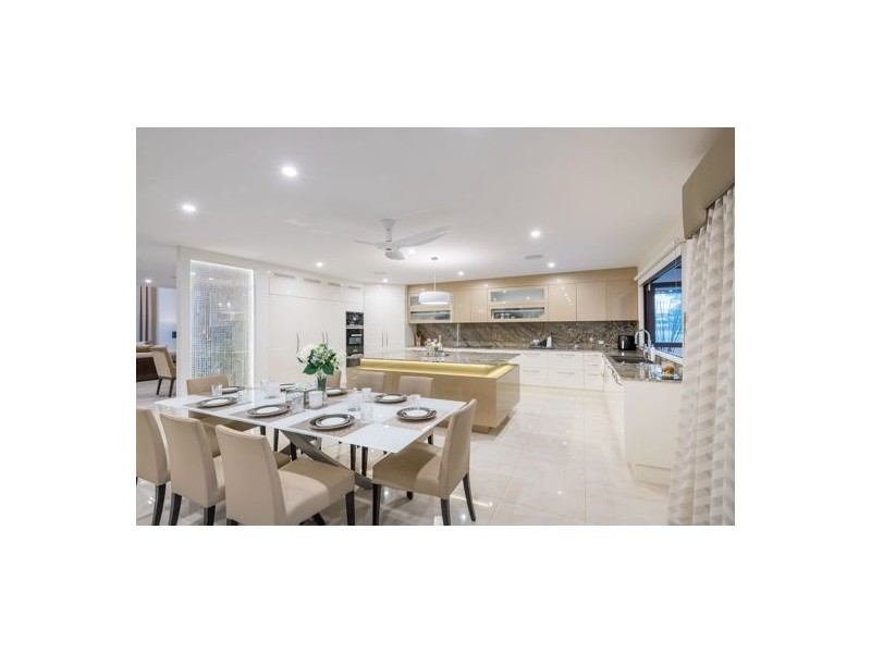 82 The Avenue, Sunnybank Hills QLD 4109