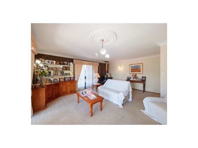 1 Gartford Street (17 Saffron Street), Robertson QLD 4109