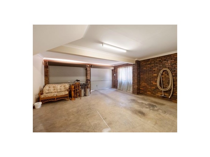 1 Gartford Street (17 Saffron Street), Robertson QLD 4109