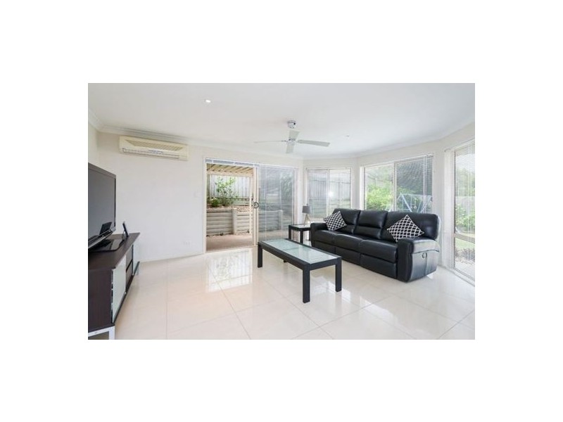 10 Yvonne Road, Eight Mile Plains QLD 4113