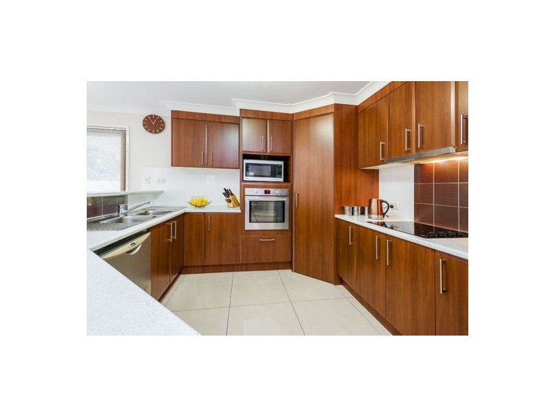 10 Yvonne Road, Eight Mile Plains QLD 4113