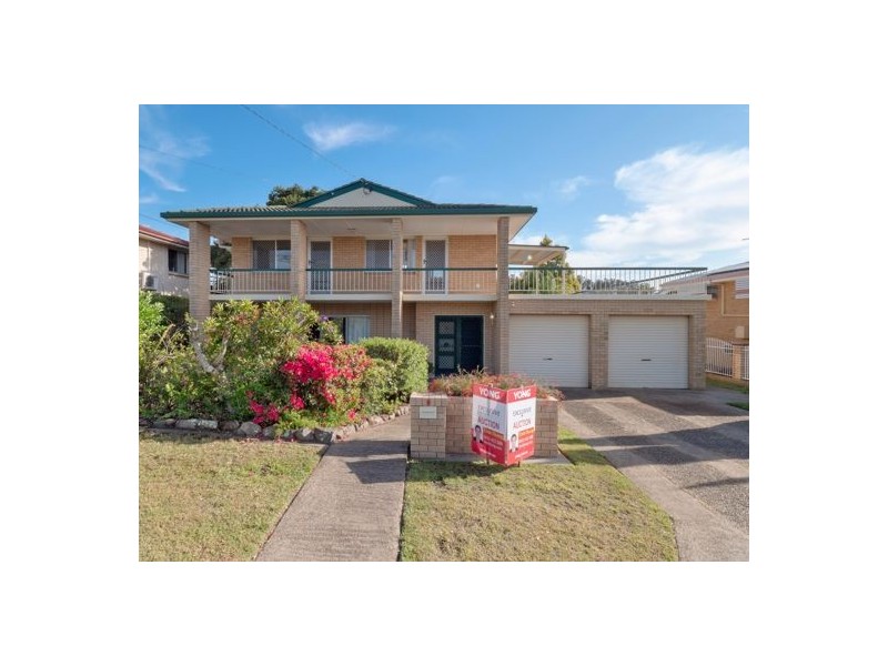 8 Angelina Street, Macgregor QLD 4109