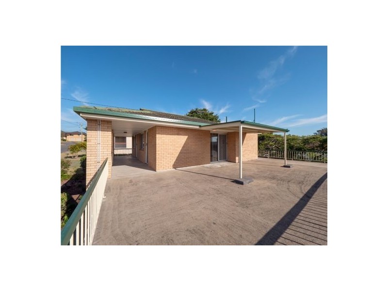 8 Angelina Street, Macgregor QLD 4109