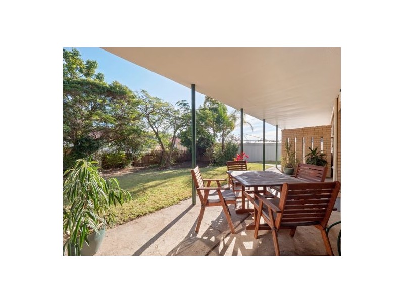 8 Angelina Street, Macgregor QLD 4109