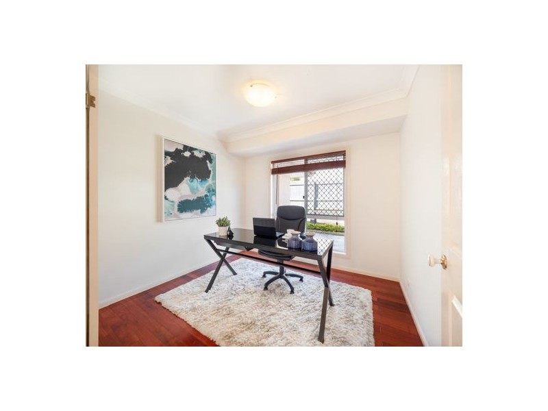 5 Goold Close, Robertson QLD 4109