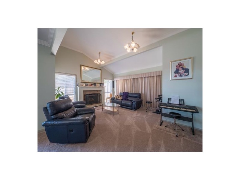 95 Davrod Street, Robertson QLD 4109