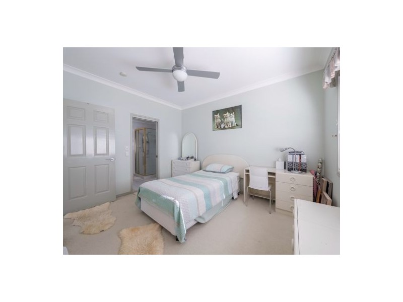 95 Davrod Street, Robertson QLD 4109