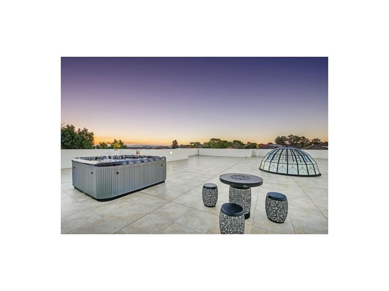 17 Cavallaro Street, Robertson QLD 4109