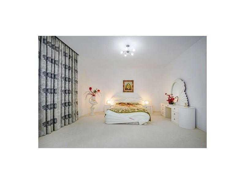 17 Cavallaro Street, Robertson QLD 4109