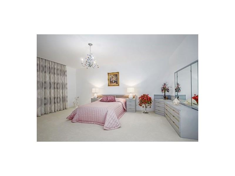 17 Cavallaro Street, Robertson QLD 4109