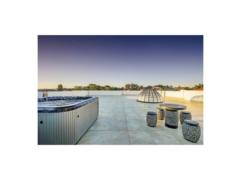 17 Cavallaro Street, Robertson QLD 4109