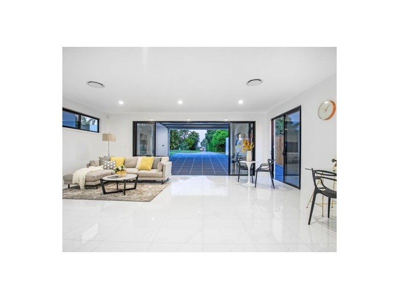 42 Nevern Street, Macgregor QLD 4109
