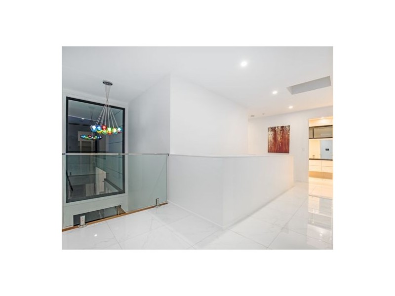 42 Nevern Street, Macgregor QLD 4109