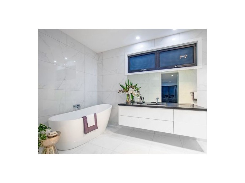 42 Nevern Street, Macgregor QLD 4109
