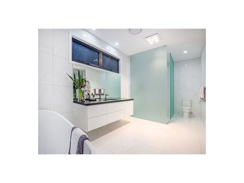 42 Nevern Street, Macgregor QLD 4109