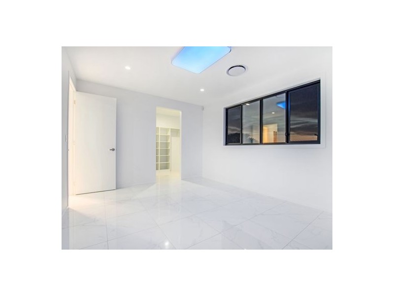 42 Nevern Street, Macgregor QLD 4109