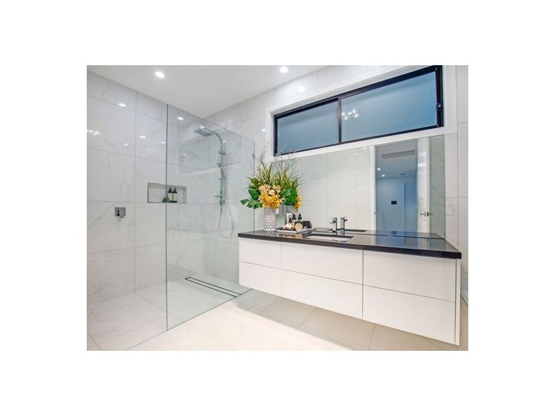 42 Nevern Street, Macgregor QLD 4109