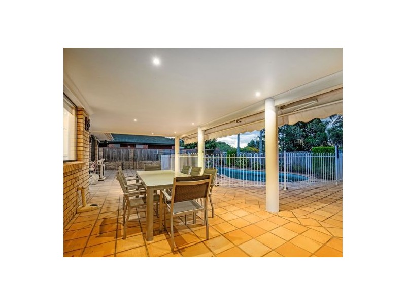 115 Davrod Street, Robertson QLD 4109