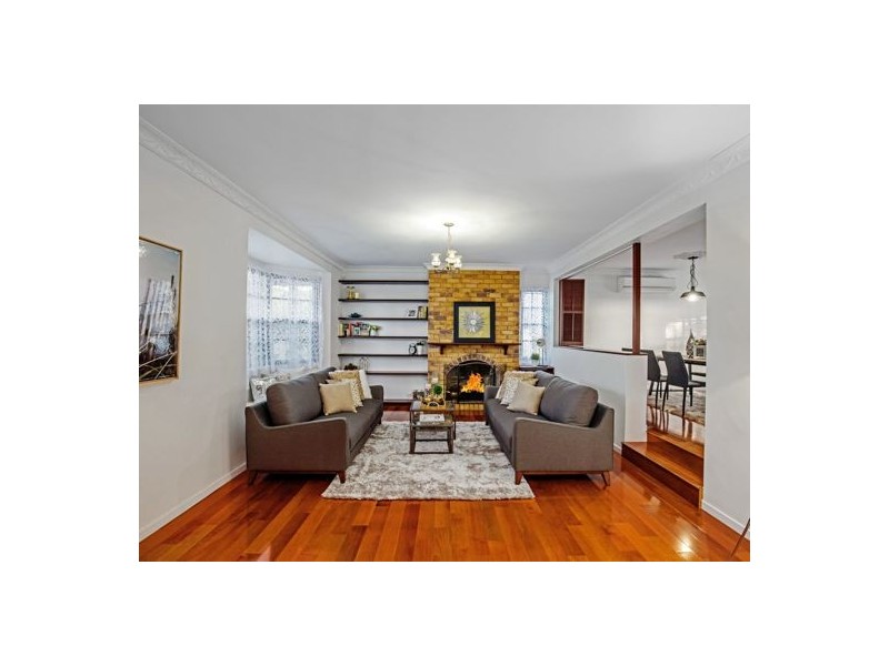 16 Orpheus Street, Robertson QLD 4109