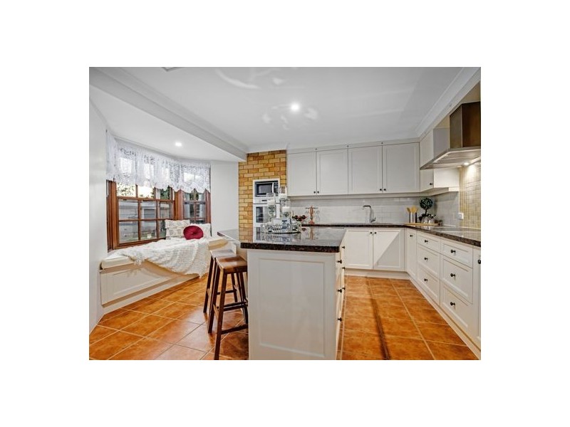 16 Orpheus Street, Robertson QLD 4109