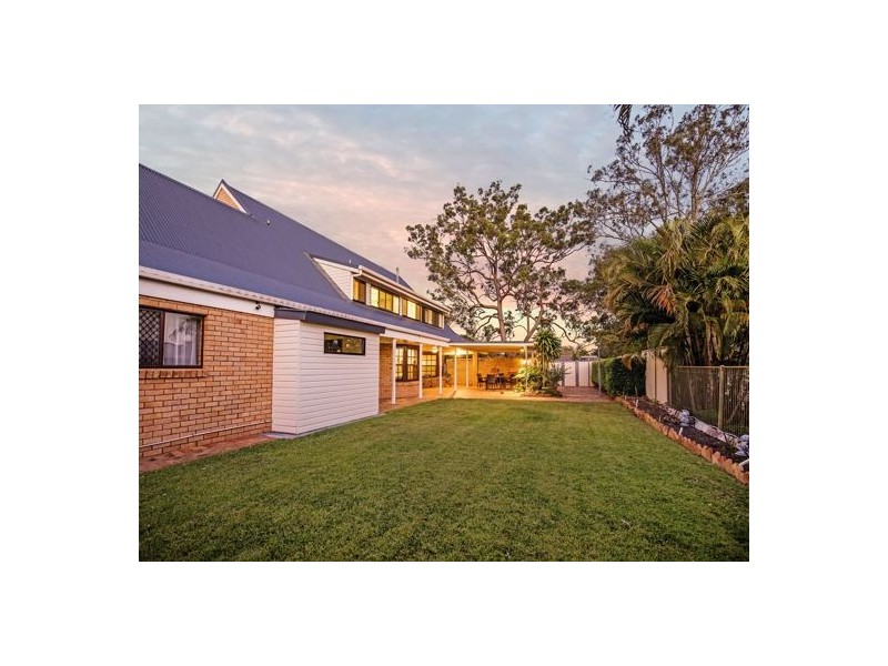 16 Orpheus Street, Robertson QLD 4109