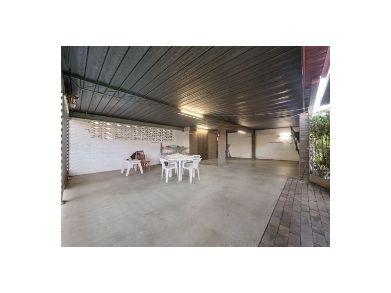 ? McCullough Street, Macgregor QLD 4109