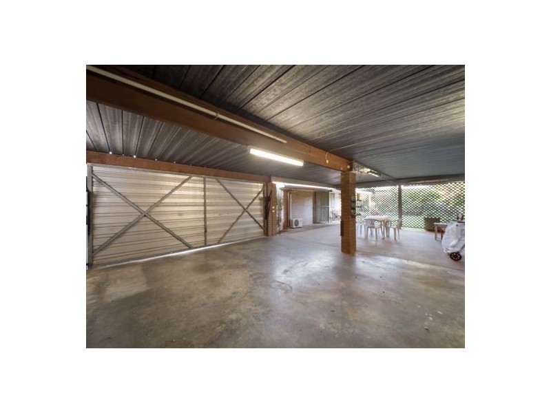? McCullough Street, Macgregor QLD 4109