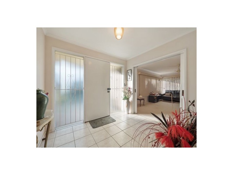 ? McCullough Street, Macgregor QLD 4109