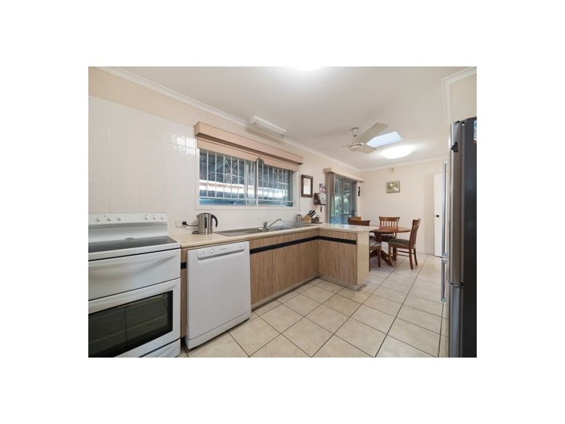 ? McCullough Street, Macgregor QLD 4109