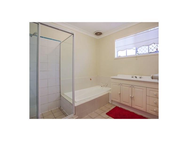 44 Granadilla Street, Macgregor QLD 4109